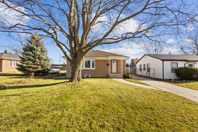 $235,000 | 2401 Russet Street, Racine, WI 53405