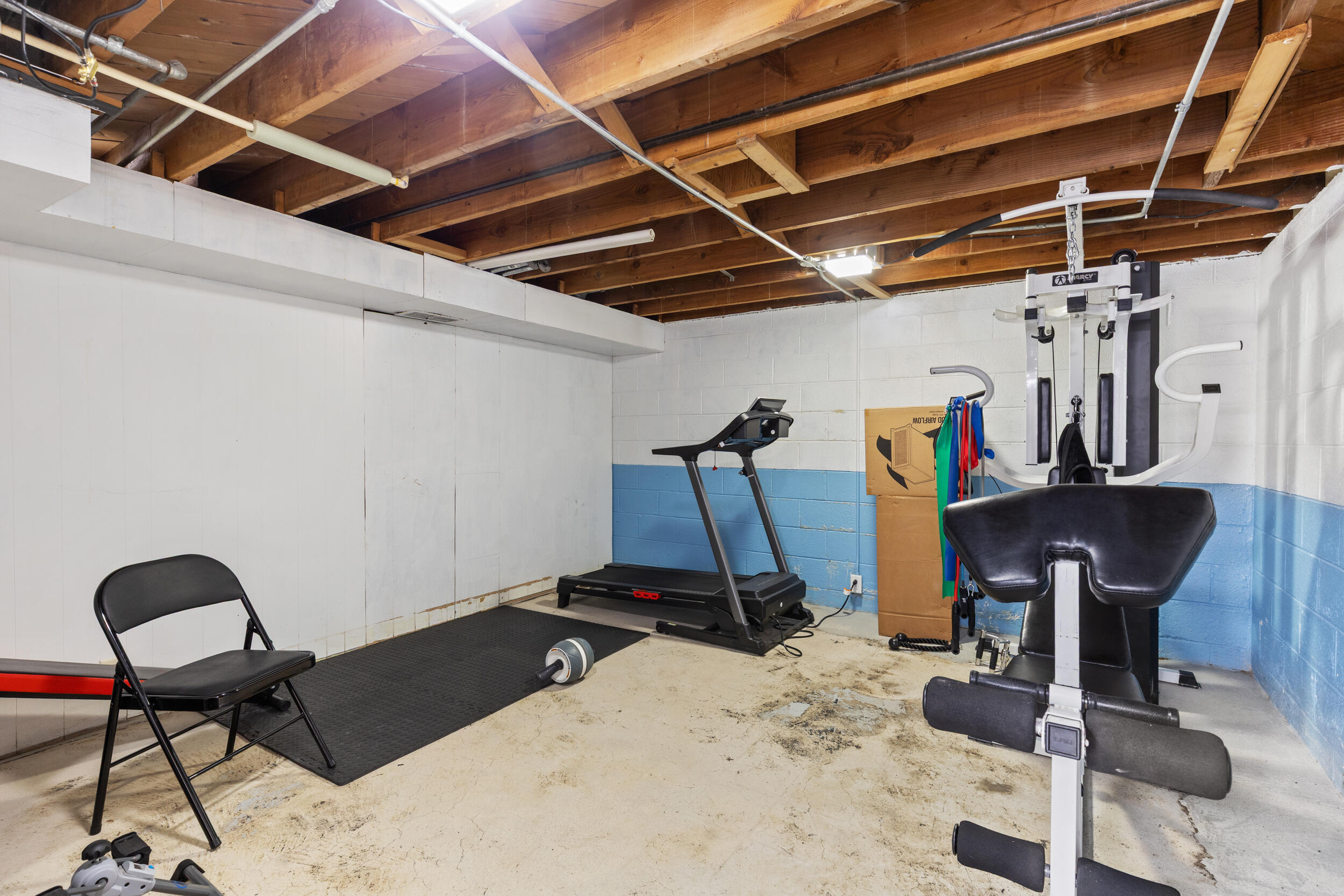 2401 Russet Street Racine, WI 53405 - Photo 20 of 27 workout/storage room