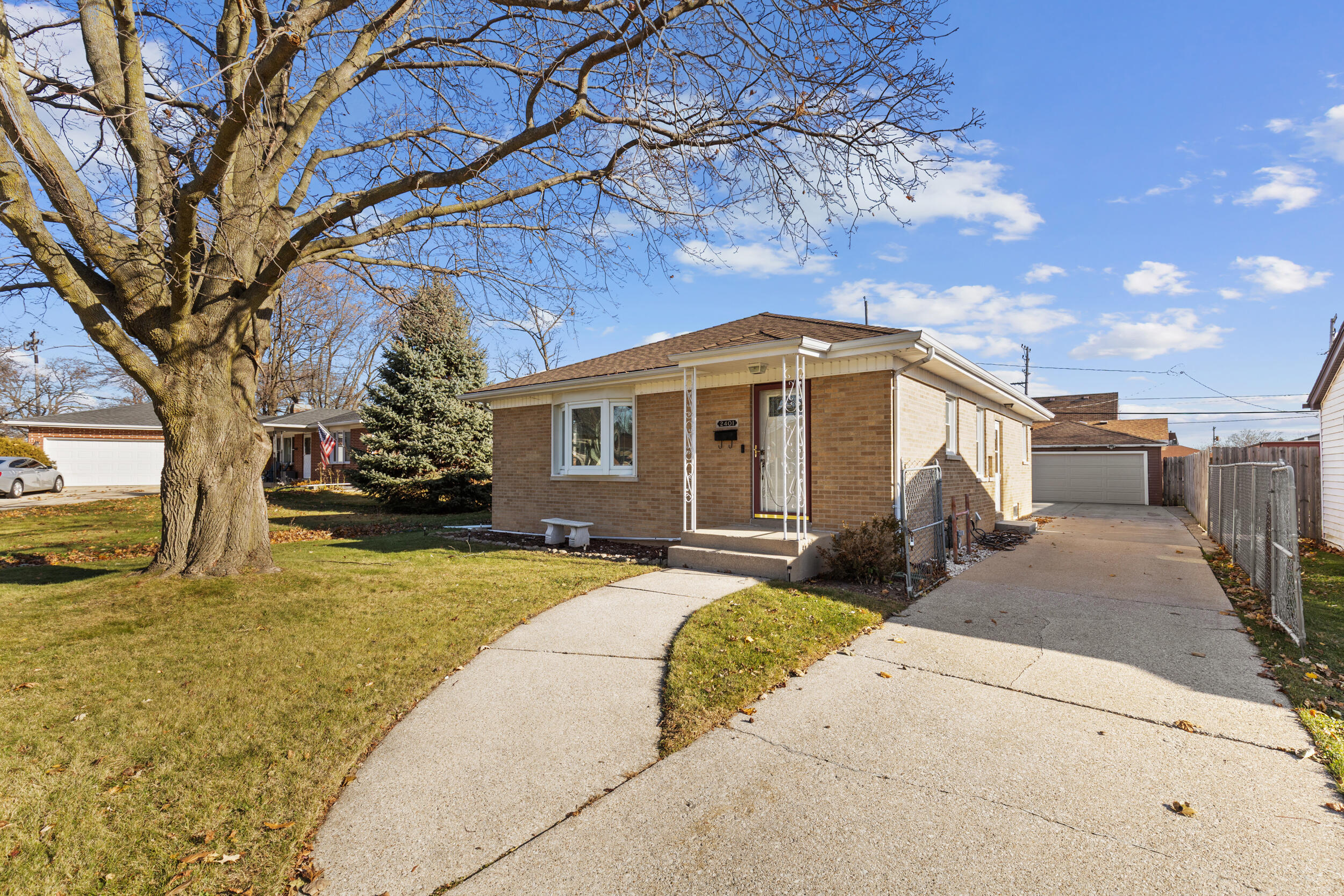 2401 Russet Street Racine, WI 53405 - Photo 2 of 27 photo nov 27 2025, 10 39 28 pm