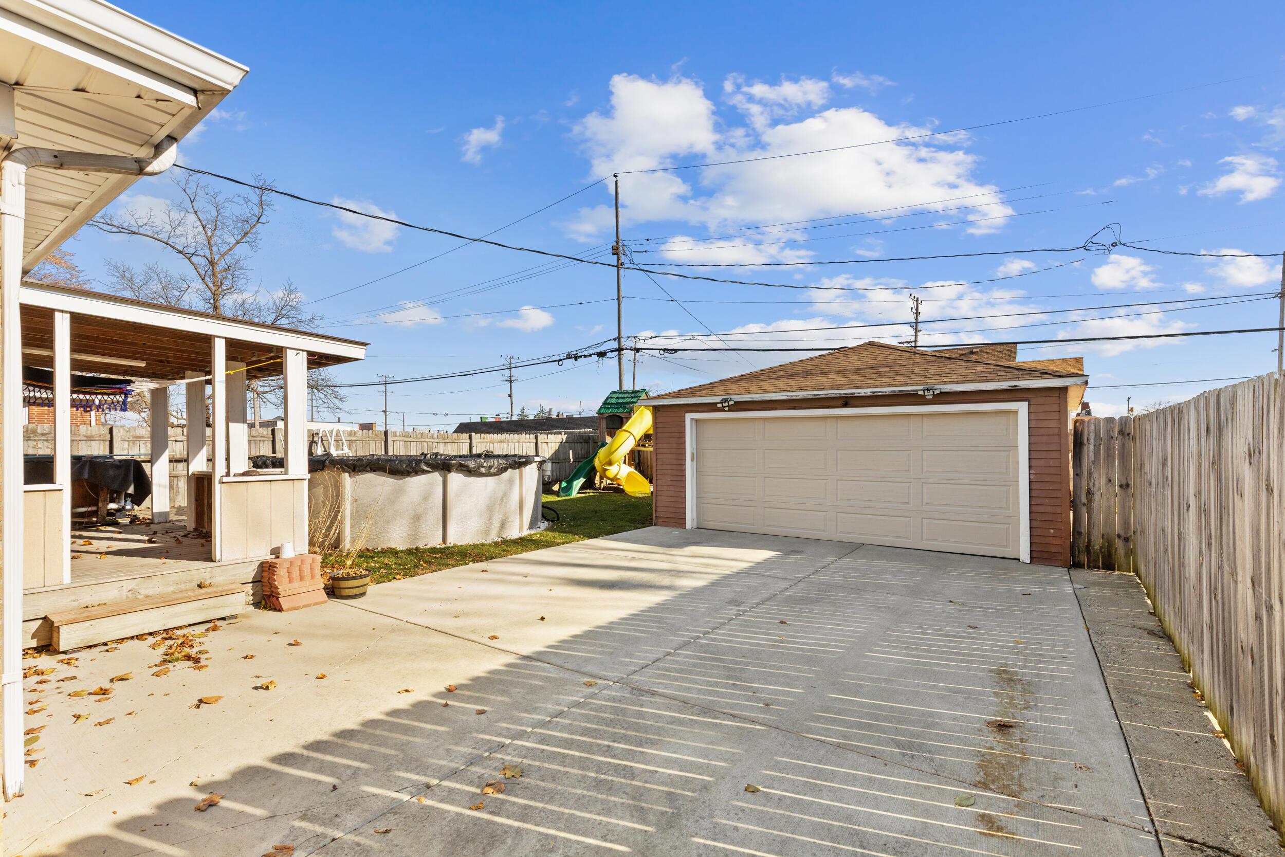 2401 Russet Street Racine, WI 53405 - Photo 25 of 27 photo nov 27 2025, 10 41 35 pm