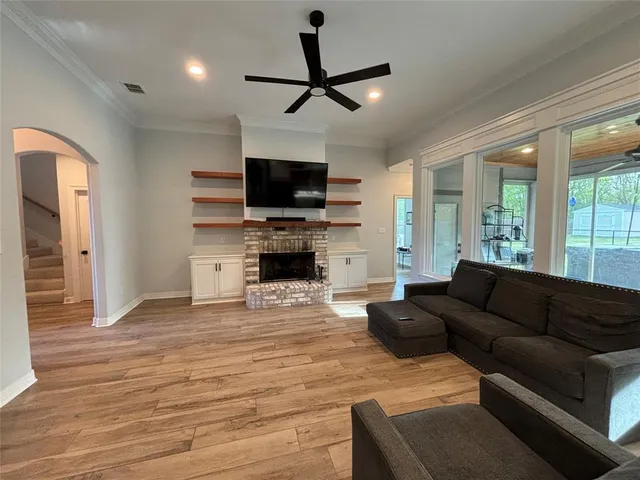 $2,500 | 522 Long Acre Drive, Bossier City, LA 71111