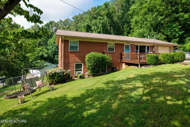 $375,000 | 502 Crestwood Drive, Clinton, TN 37716