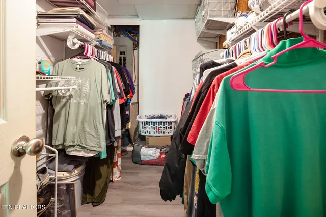 $375,000 | 502 Crestwood Drive, Clinton, TN 37716