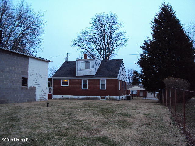 3022 Gudgel Road Louisville, KY 40211 - Photo 8 of 35 DSC04430