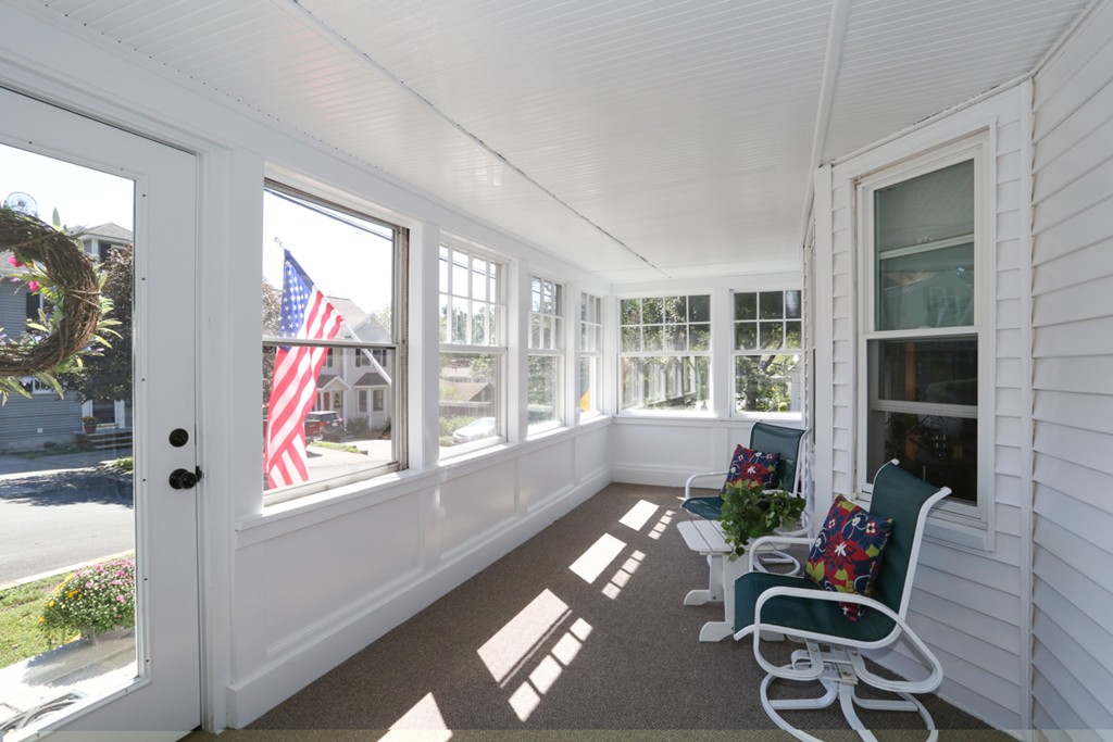 20 Albemarle Road Waltham, MA 02452 - Photo 3 of 27 Gallery Image 3