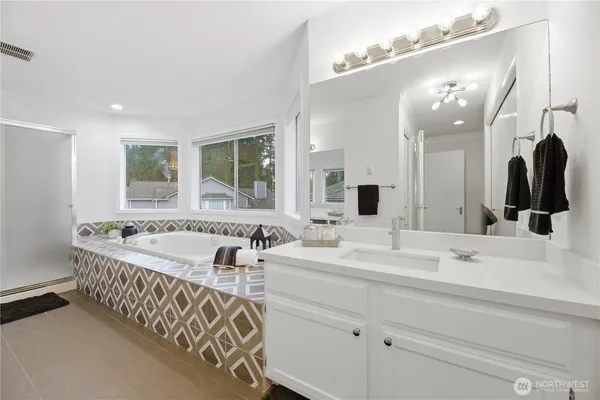 $939,000 | 2000 Village Green Drive, Unit 16, Mill Creek, WA 98012