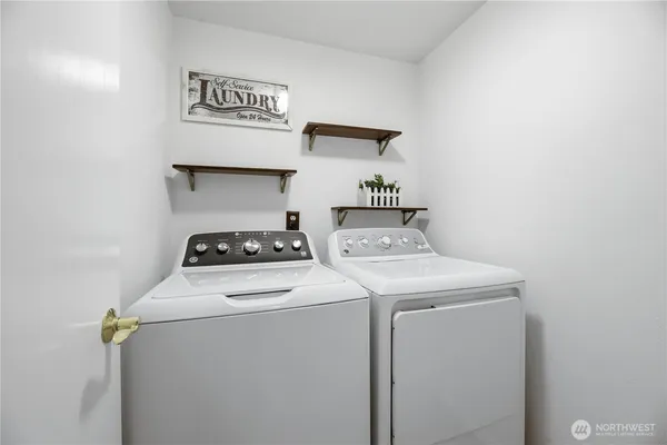 $939,000 | 2000 Village Green Drive, Unit 16, Mill Creek, WA 98012