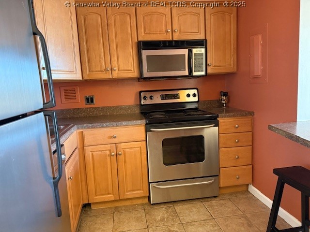 1800 Roundhill Road, Unit 1007 Charleston, WV 25314 - Photo 7 of 17 Gallery Image 7