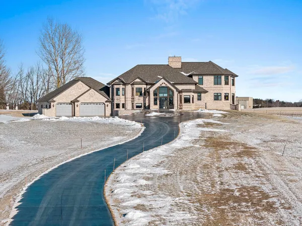 $1,200,000 | 2315 Silveridge Drive, Manitowoc, WI 54220