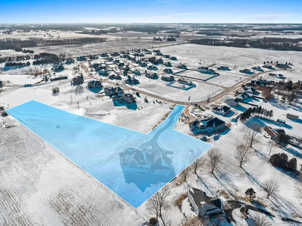 $1,200,000 | 2315 Silveridge Drive, Manitowoc, WI 54220