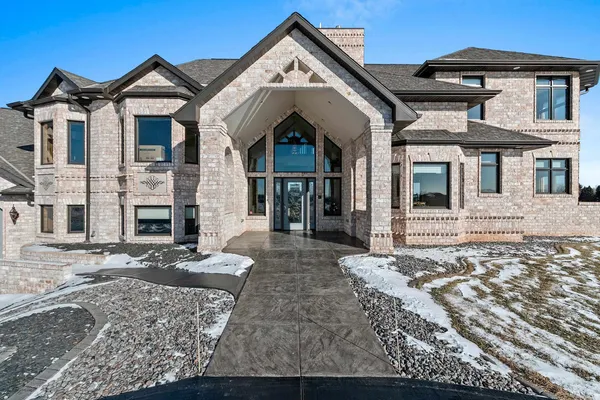$1,200,000 | 2315 Silveridge Drive, Manitowoc, WI 54220