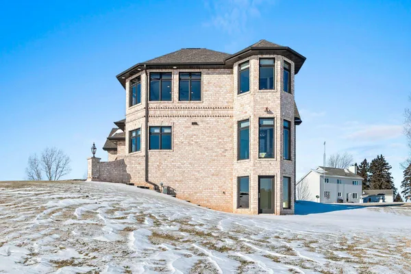 $1,200,000 | 2315 Silveridge Drive, Manitowoc, WI 54220
