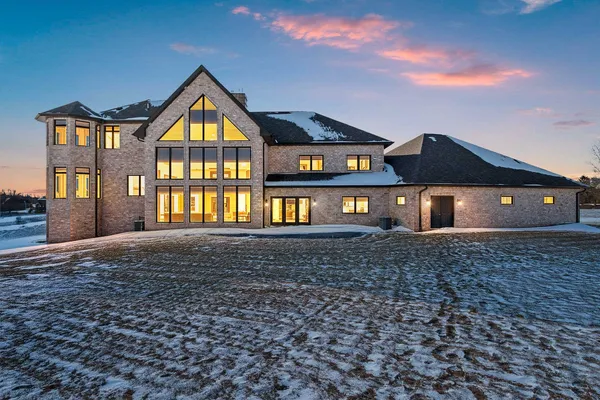 $1,200,000 | 2315 Silveridge Drive, Manitowoc, WI 54220