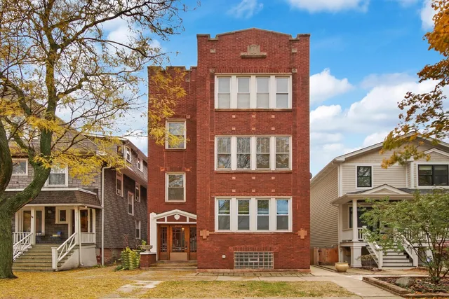 $2,575 | 2109 West Eastwood Avenue, Unit 3F, Chicago, IL 60625