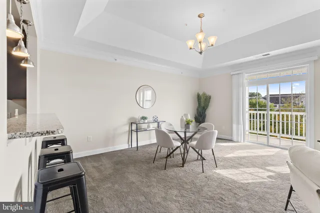 $435,000 | 15201 Royal Crest Drive, Unit 407, Haymarket, VA 20169