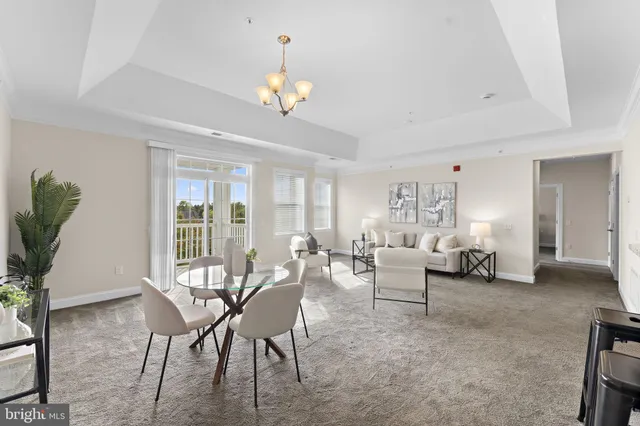 $435,000 | 15201 Royal Crest Drive, Unit 407, Haymarket, VA 20169