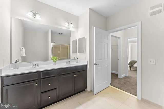 $435,000 | 15201 Royal Crest Drive, Unit 407, Haymarket, VA 20169