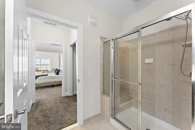 $435,000 | 15201 Royal Crest Drive, Unit 407, Haymarket, VA 20169