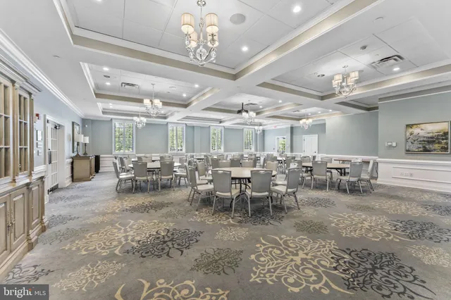 $435,000 | 15201 Royal Crest Drive, Unit 407, Haymarket, VA 20169