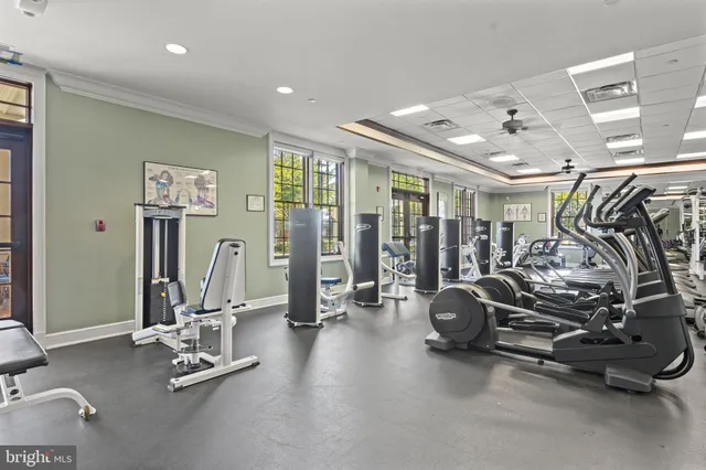 $435,000 | 15201 Royal Crest Drive, Unit 407, Haymarket, VA 20169