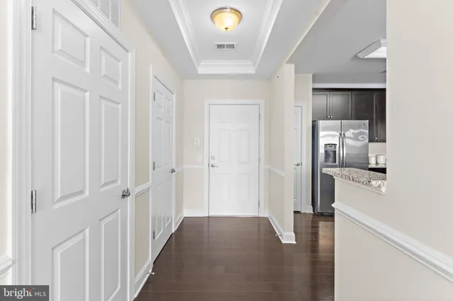 $435,000 | 15201 Royal Crest Drive, Unit 407, Haymarket, VA 20169