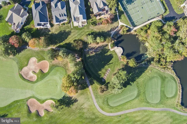 $435,000 | 15201 Royal Crest Drive, Unit 407, Haymarket, VA 20169