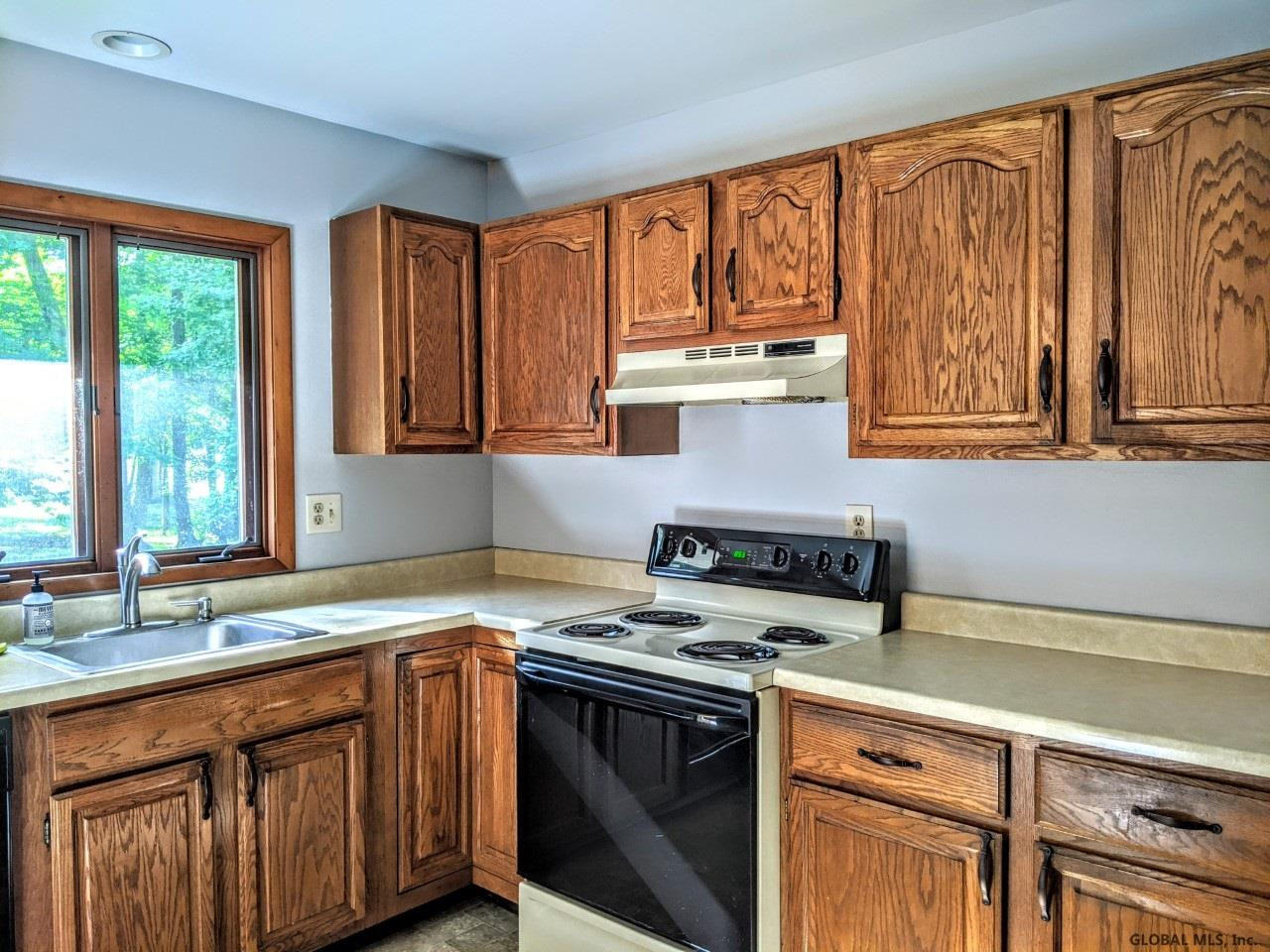 119 Vly Road Colonie, NY 12205 - Photo 8 of 25 Photo 8