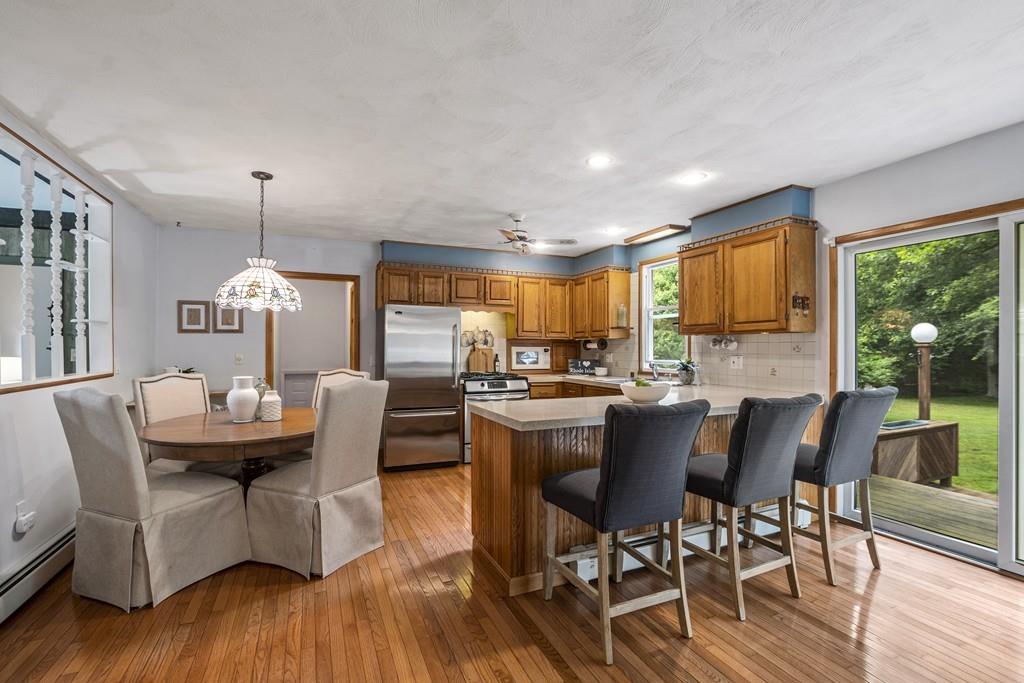 119 Foddering Farm Road Narragansett, RI 02882 - Photo 4 of 29