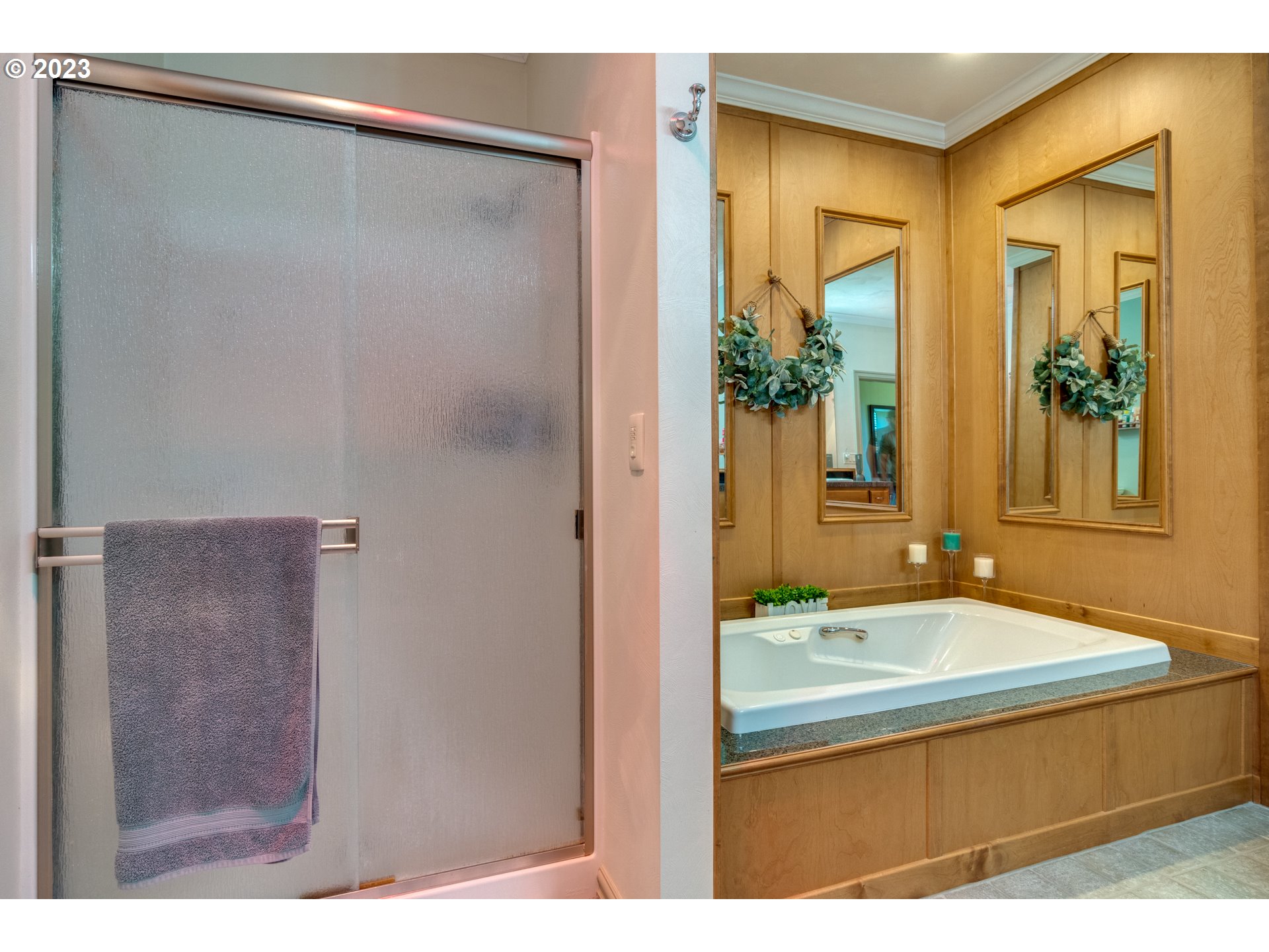 1675 South Boones Ferry Road Woodburn, OR 97071 - Photo 21 of 45 a bathroom with a sink and a mirror
