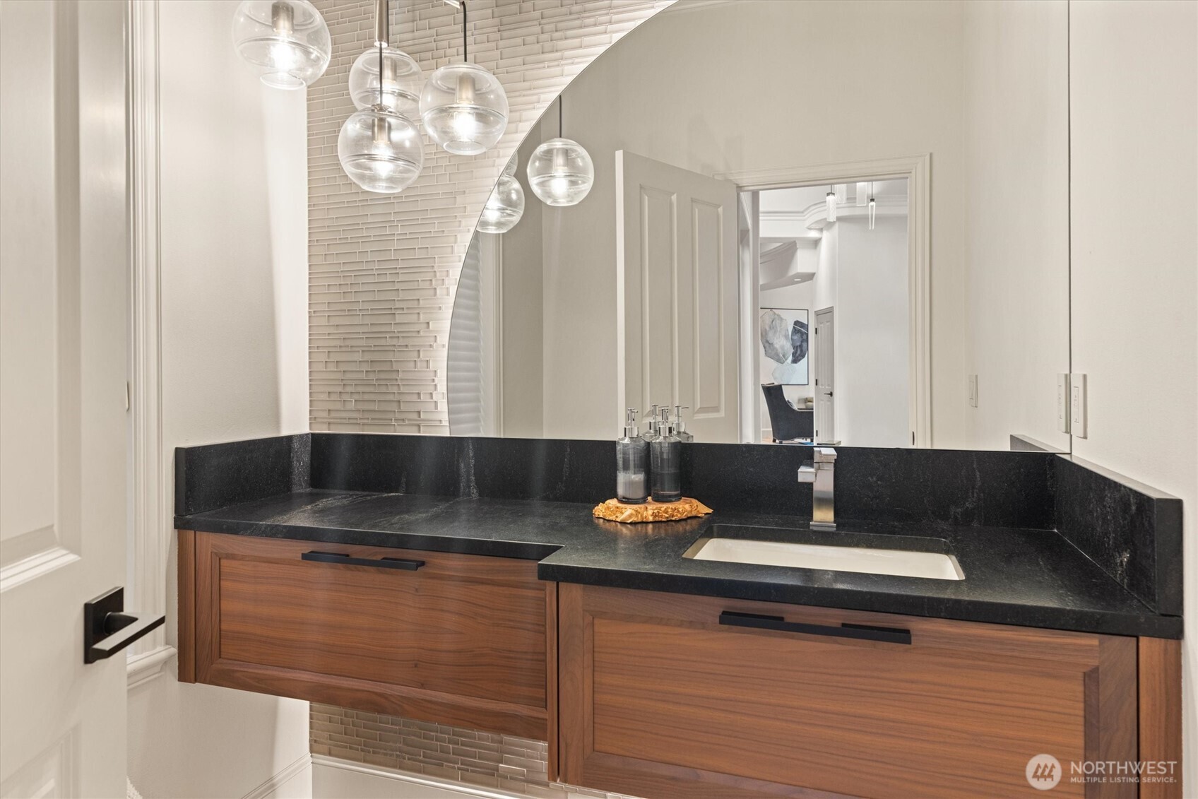 16340 Maplewild Avenue Southwest Burien, WA 98166 - Photo 14 of 40