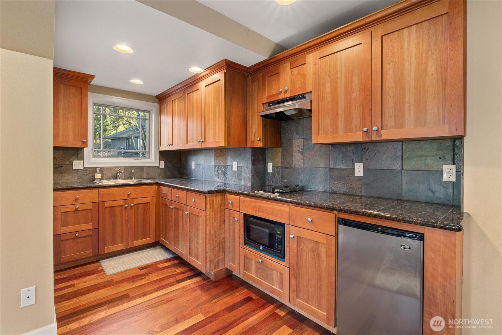 16340 Maplewild Avenue Southwest Burien, WA 98166 - Photo 35 of 40