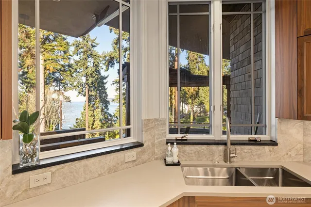 $3,420,000 | 16340 Maplewild Avenue Southwest, Burien, WA 98166