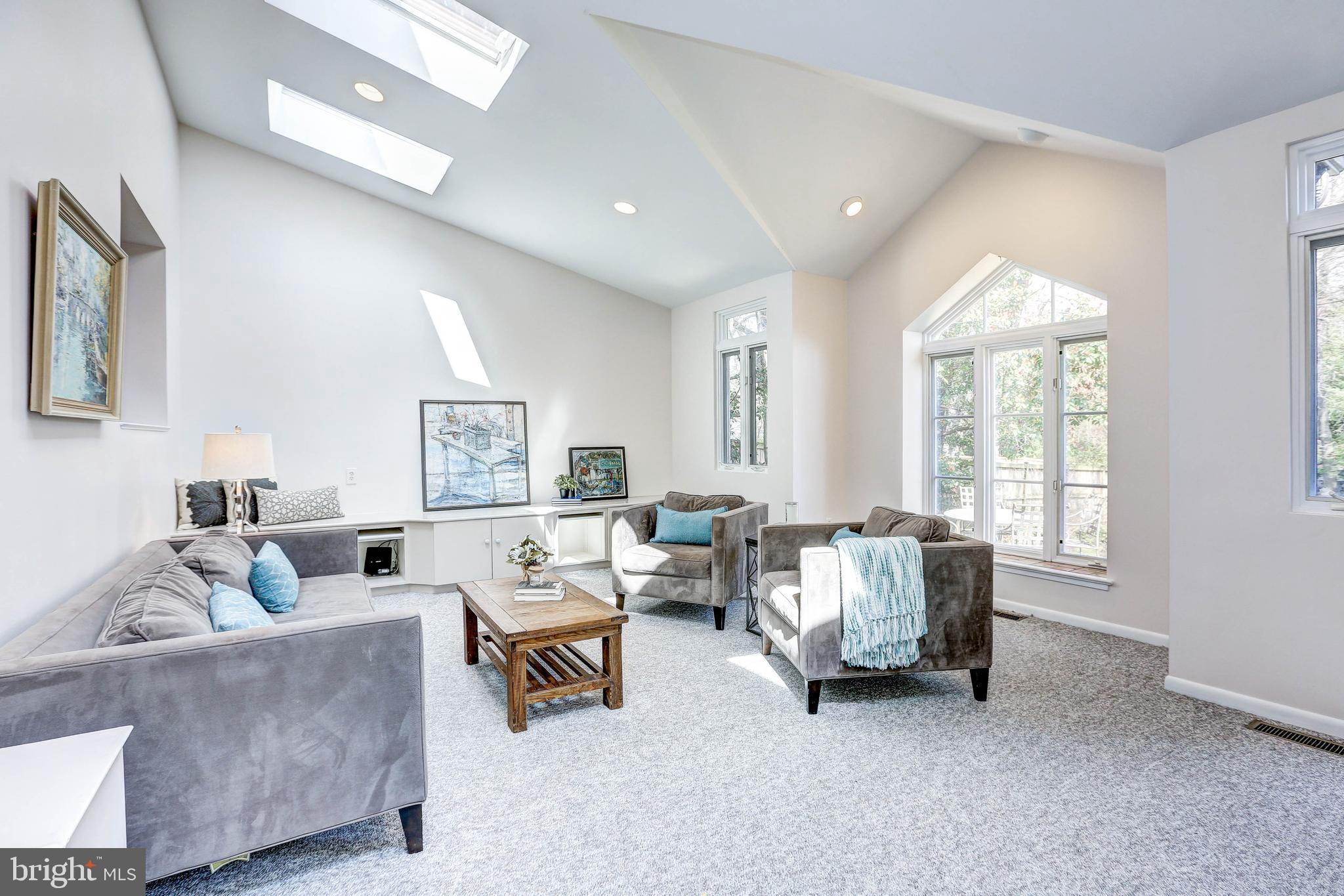 1015 Woodside Parkway Silver Spring, MD 20910 - Photo 17 of 60 Picture window overlooking the backyard.