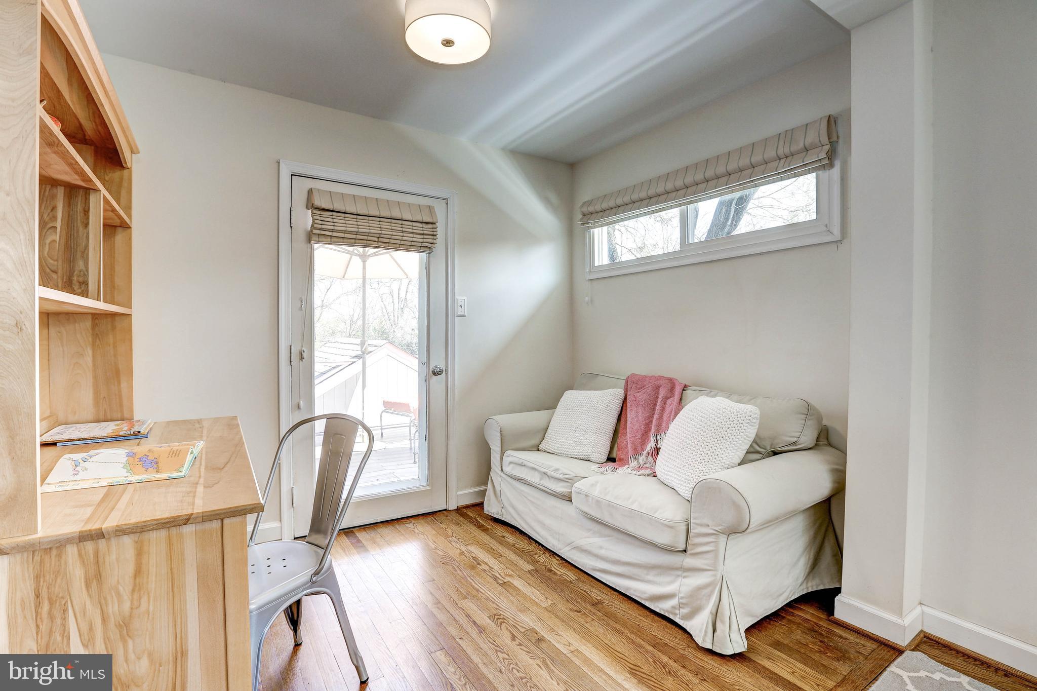 1015 Woodside Parkway Silver Spring, MD 20910 - Photo 34 of 60 Seating area or office space in the second bedroom