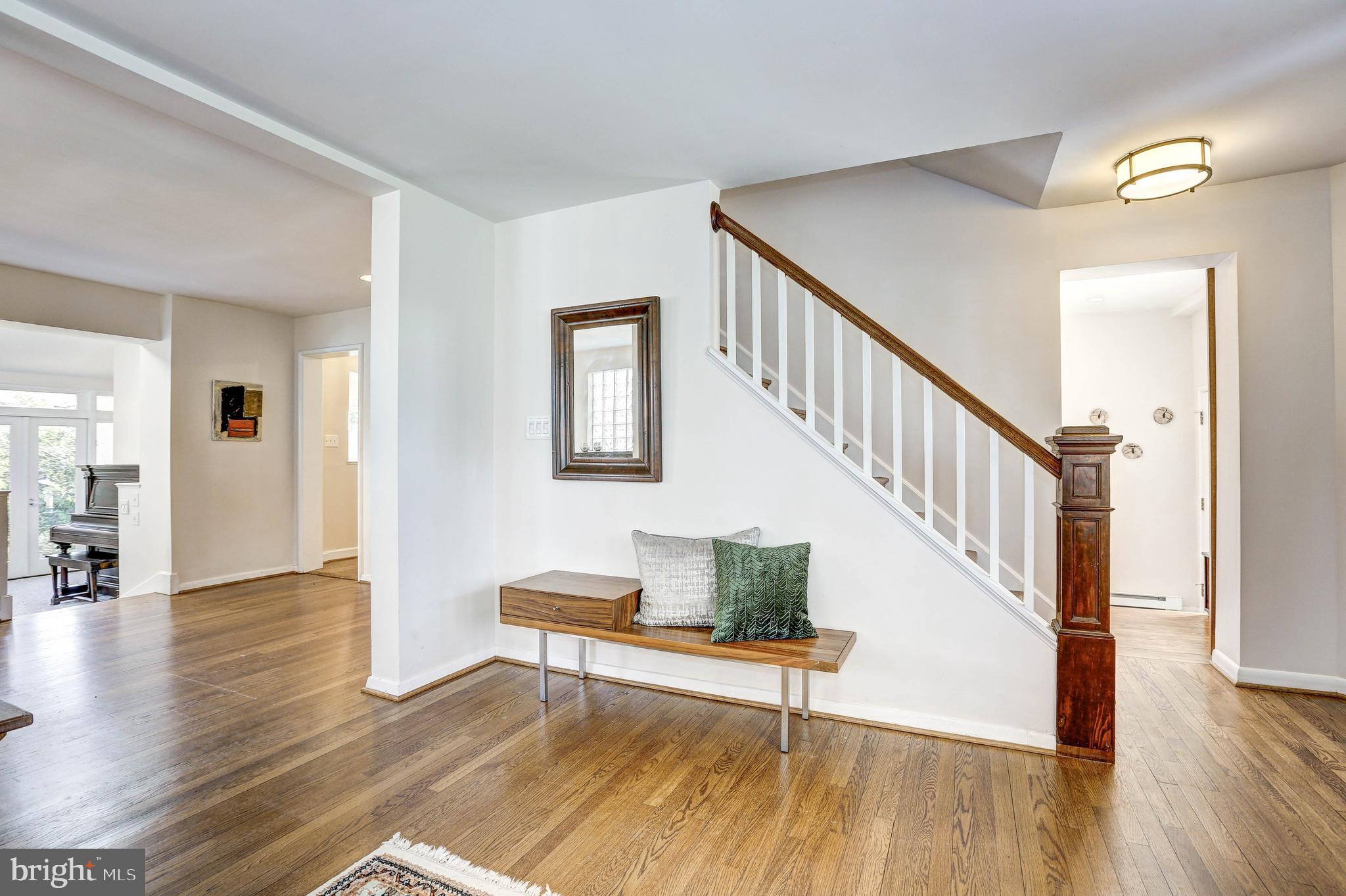 1015 Woodside Parkway Silver Spring, MD 20910 - Photo 6 of 60 Original details throughout!