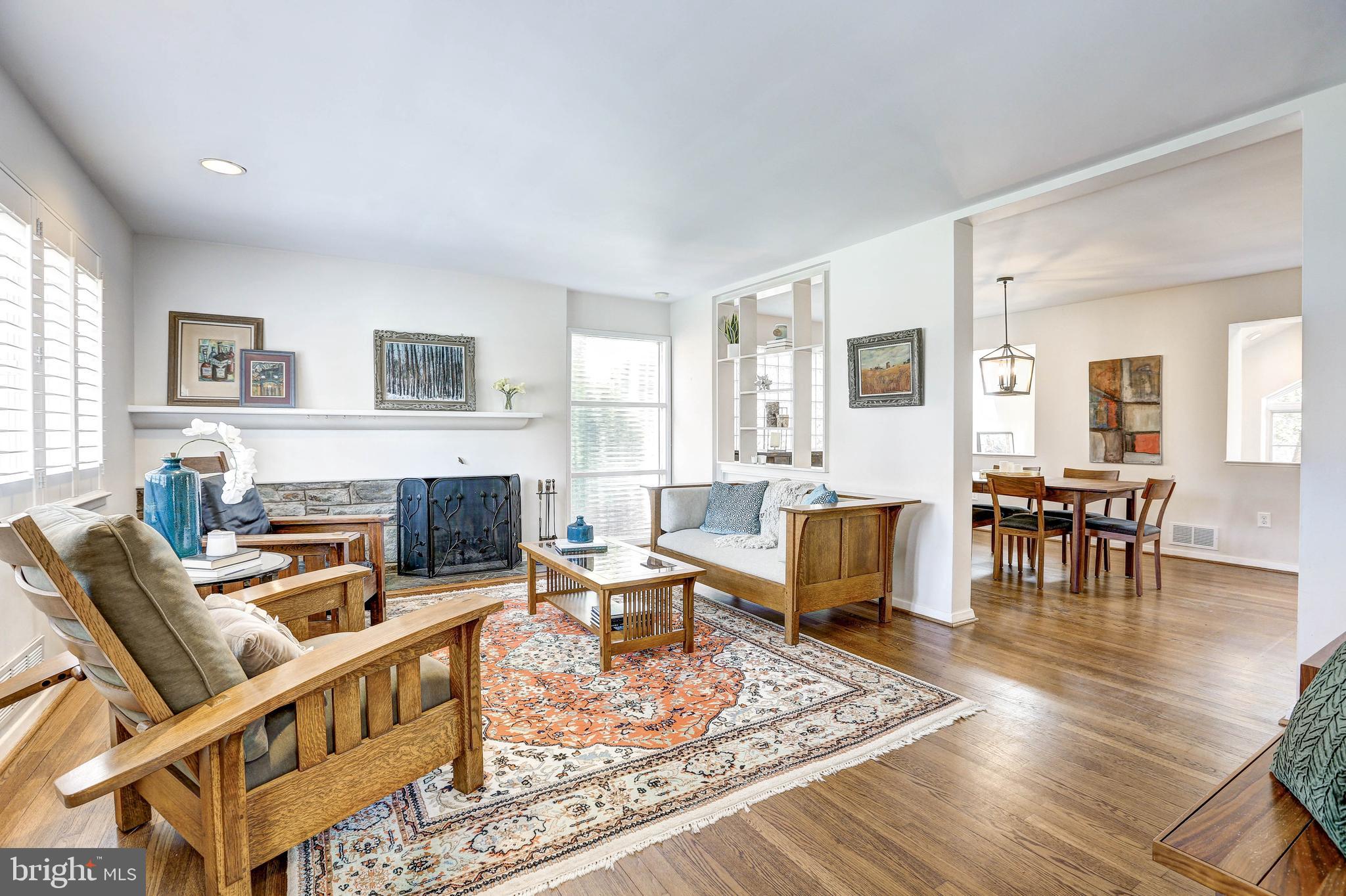 1015 Woodside Parkway Silver Spring, MD 20910 - Photo 10 of 60 Cozy and bright.