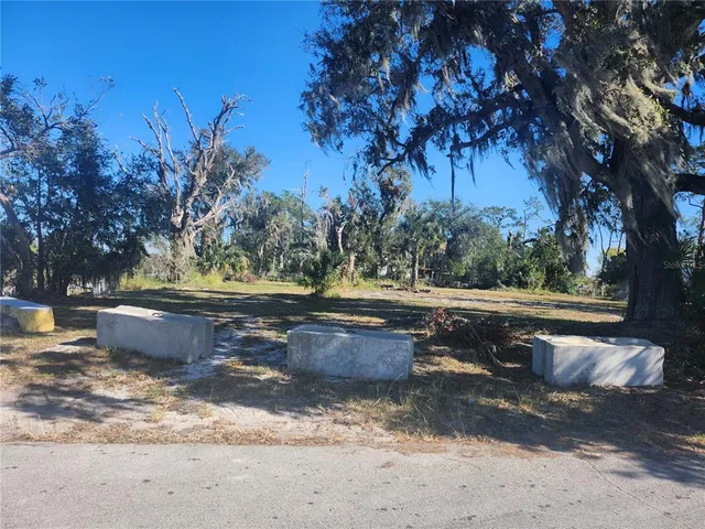 $75,000 | 820 Northwest 9th Street, Mulberry, FL 33860