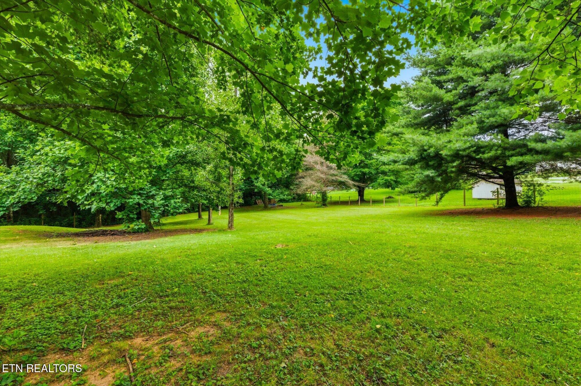 301 Wayman Road Madisonville, TN 37354 - Photo 26 of 41