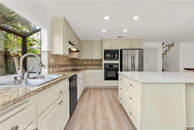 $5,400 | 19 Alameda, Irvine, CA 92620