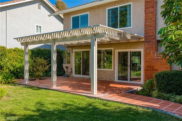 $5,400 | 19 Alameda, Irvine, CA 92620