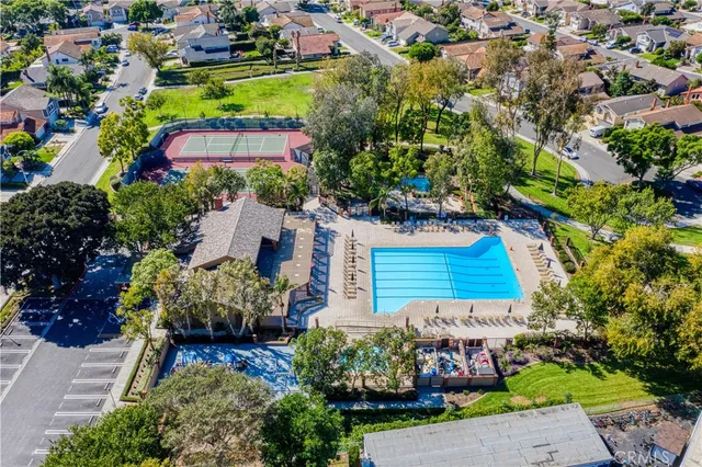 $5,400 | 19 Alameda, Irvine, CA 92620