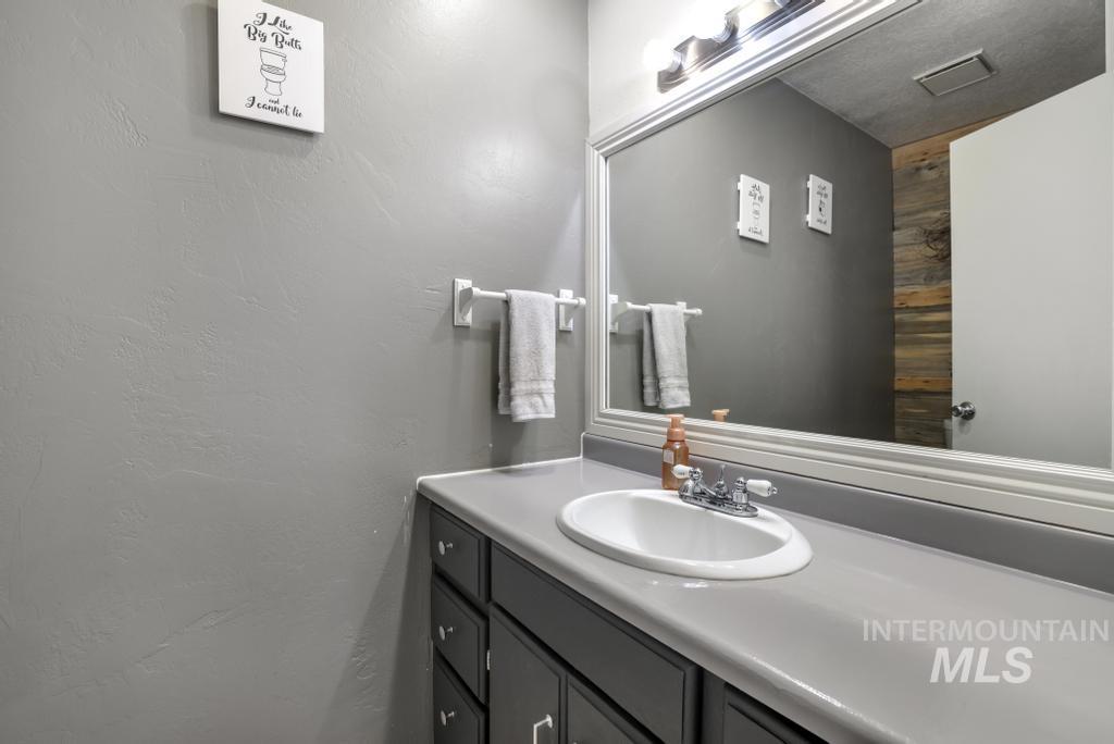 808 Rimview Lane East Twin Falls, ID 83301 - Photo 16 of 37