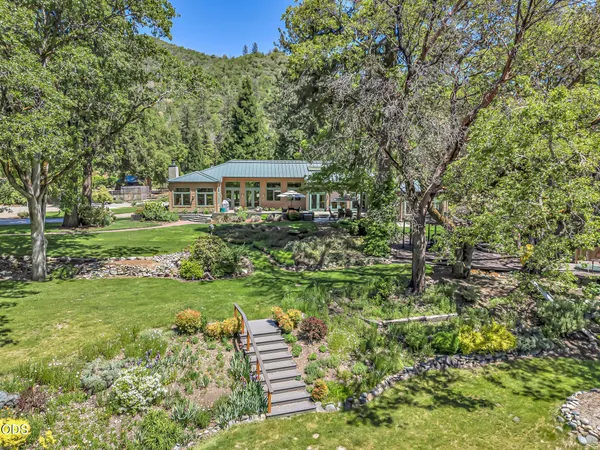 $1,950,000 | 13587 Highway 238, Jacksonville, OR 97530