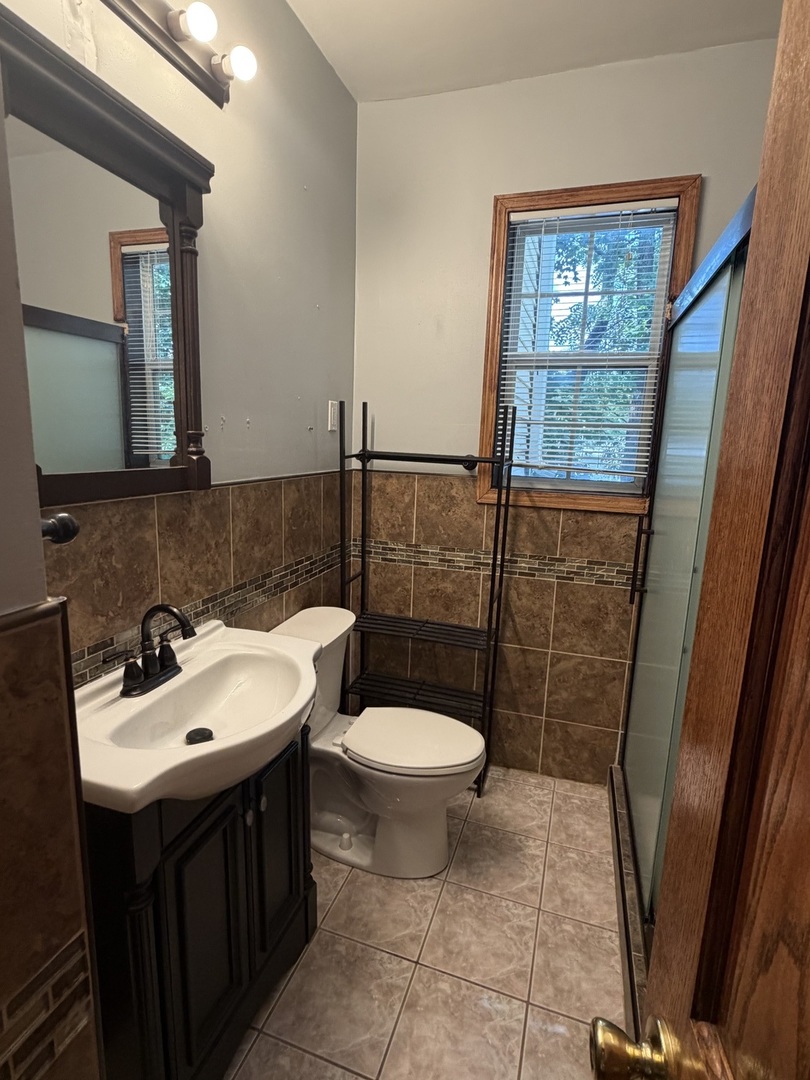 39 Leonard Street, Unit 1 Elgin, IL 60123 - Photo 9 of 17 Gallery Image 9