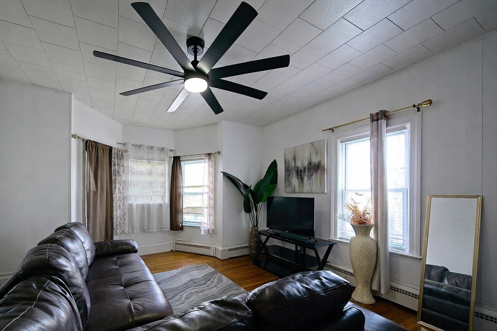 401 Buffinton Street Fall River, MA 02721 - Photo 3 of 20