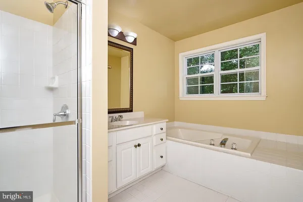 $3,500 | 138 Whispering Oaks Drive, Unit 1708, West Chester, PA 19382