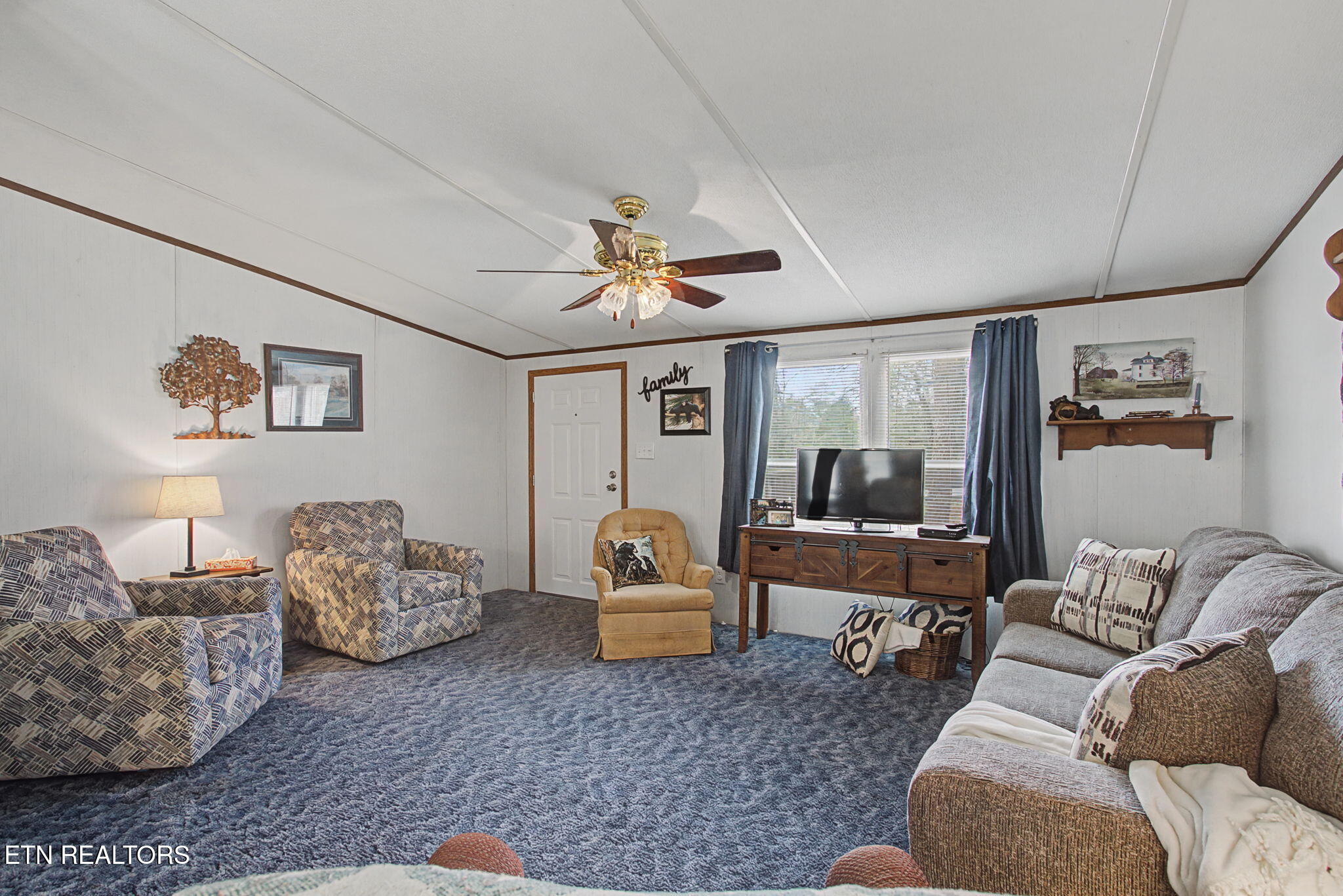 2459 Black Oak Ridge Road Sevierville, TN 37876 - Photo 4 of 60 02_IMG_6216