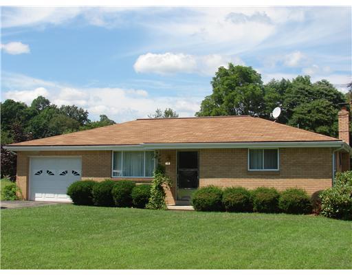 391 Moorehead Road Cabot, PA 16023 - Photo 1 of 8 Exterior Front.