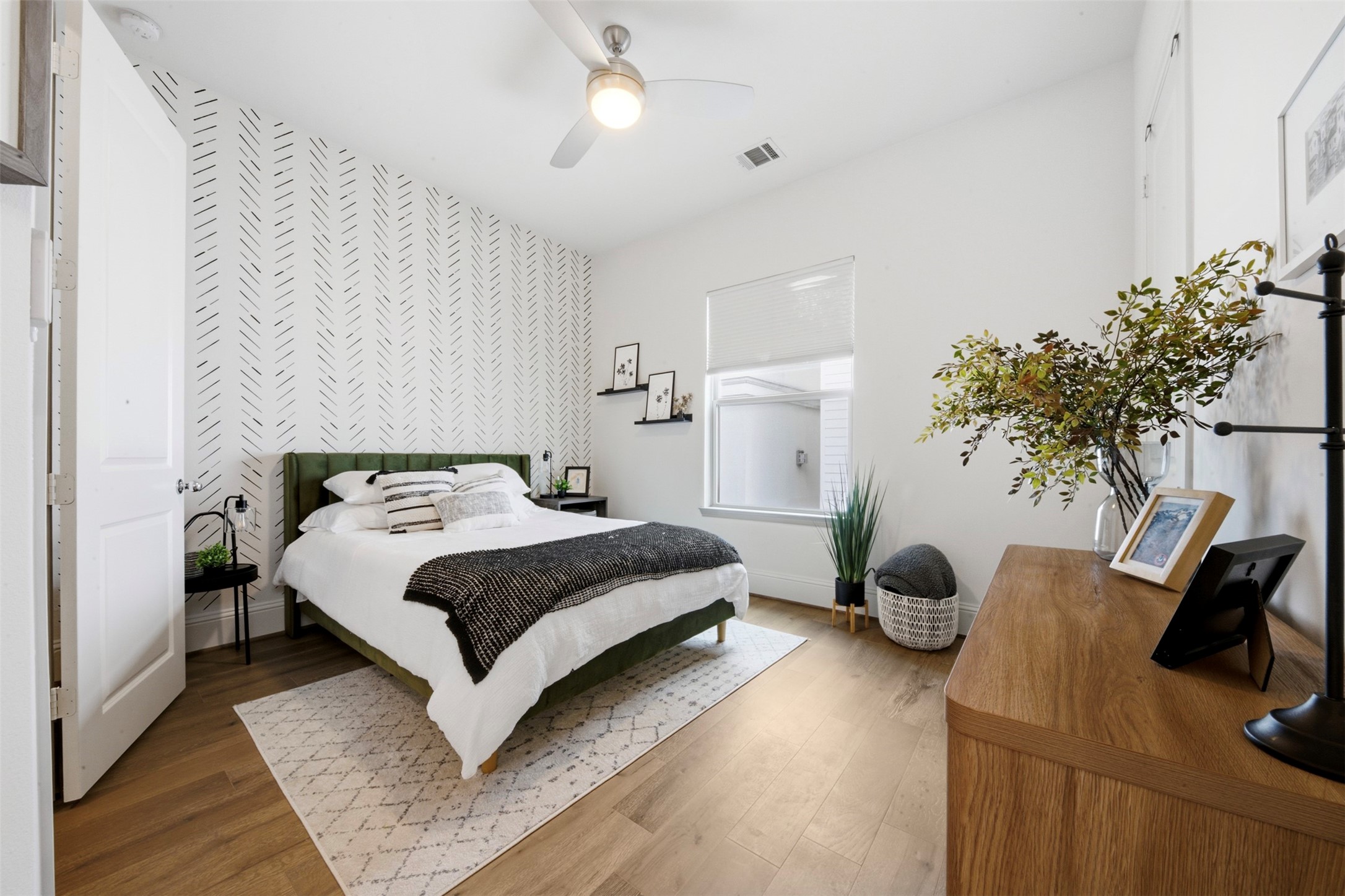 1908 West 25th Street Houston, TX 77008 - Photo 20 of 43