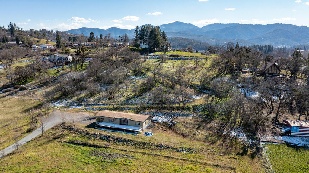 2481 South Stage Road Medford, OR 97501 - Photo 11 of 31 SS(13)